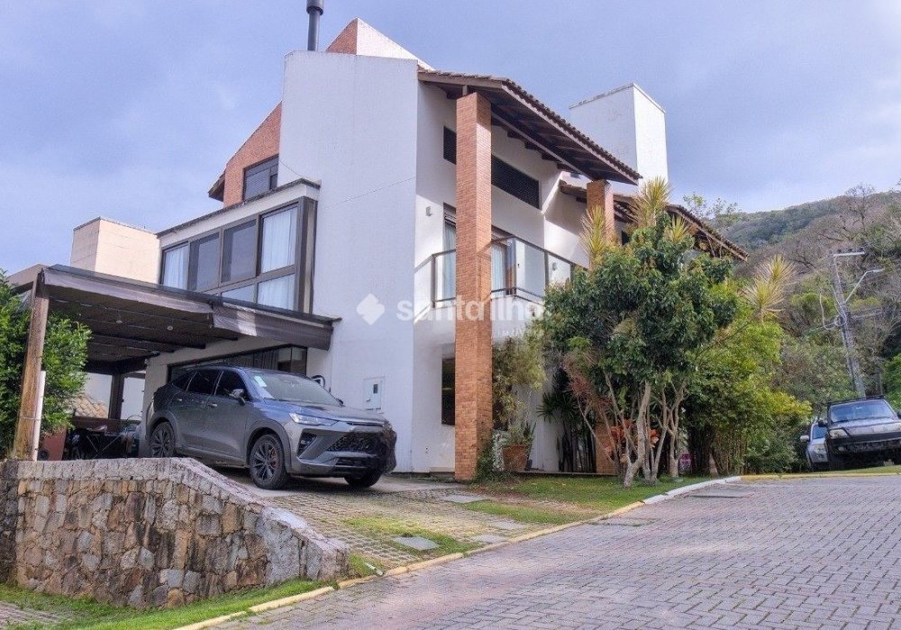 Casa em Condomínio à venda com 111m², 3 quartos, 3 suítes, 2 vagas no bairro Lagoa da Conceição em Florianópolis - Foto 1