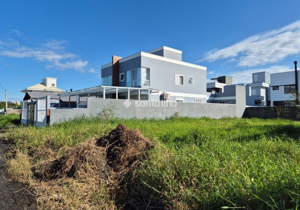 Terreno à venda com 360m², 1 quarto, 4 vagas no bairro Carianos em Florianópolis - Foto 1