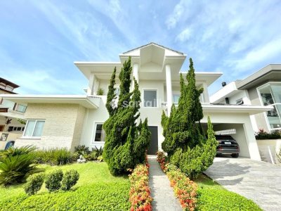 Casa em Condomínio para alugar ou comprar com 358m², 4 quartos, 4 suítes, 3 vagas no bairro Rio Tavares em Florianopolis - Foto 2