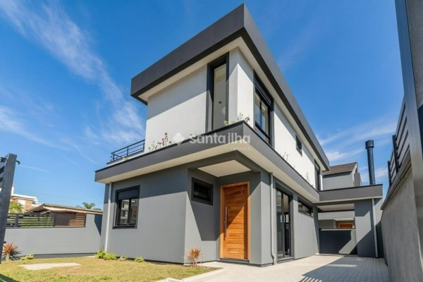 Casa à venda com 172m², 4 quartos, 1 suíte, 2 vagas no bairro Pântano do Sul em Florianópolis
