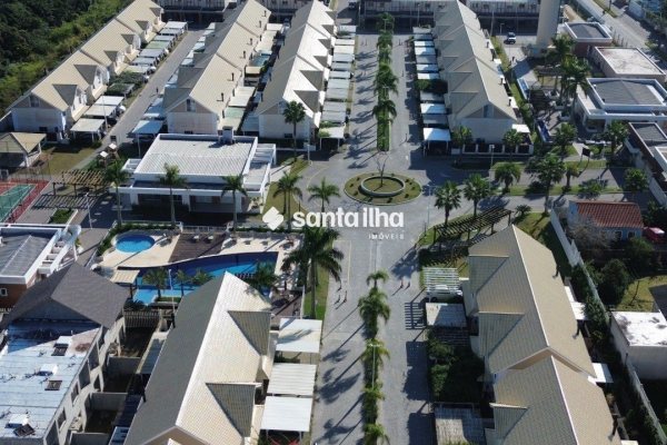 Casa em Condomínio à venda com 117m², 3 quartos, 1 suíte, 2 vagas no bairro Morro das Pedras em Florianópolis