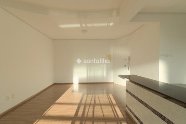 Apartamento à venda com 79m², 3 quartos, 1 suíte, 2 vagas no bairro Corrego Grande em Florianópolis