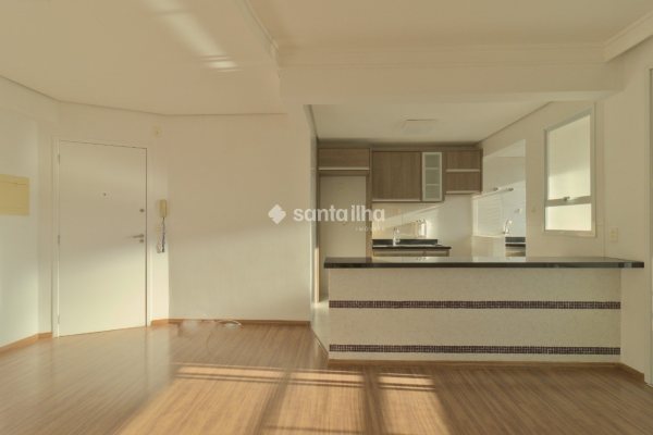 Apartamento à venda com 79m², 3 quartos, 1 suíte, 2 vagas no bairro Corrego Grande em Florianópolis