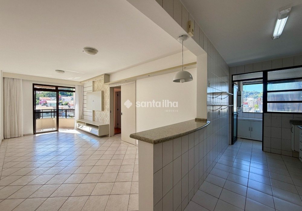 Apartamento à venda com 76m², 2 quartos, 1 suíte, 1 vaga no bairro Centro em Florianópolis - Foto 1