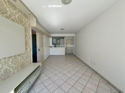 Apartamento à venda com 76m², 2 quartos, 1 suíte, 1 vaga no bairro Centro em Florianópolis - Foto 14