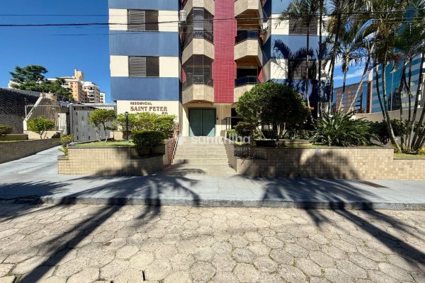 Apartamento à venda com 76m², 2 quartos, 1 suíte, 1 vaga no bairro Centro em Florianópolis