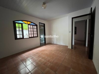 Casa para alugar com 185m², 3 quartos, 1 suíte, 5 vagas no bairro Campeche em Florianópolis - Foto 5