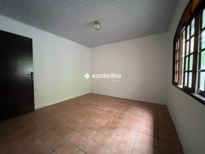 Casa para alugar com 185m², 3 quartos, 1 suíte, 5 vagas no bairro Campeche em Florianópolis - Foto 7