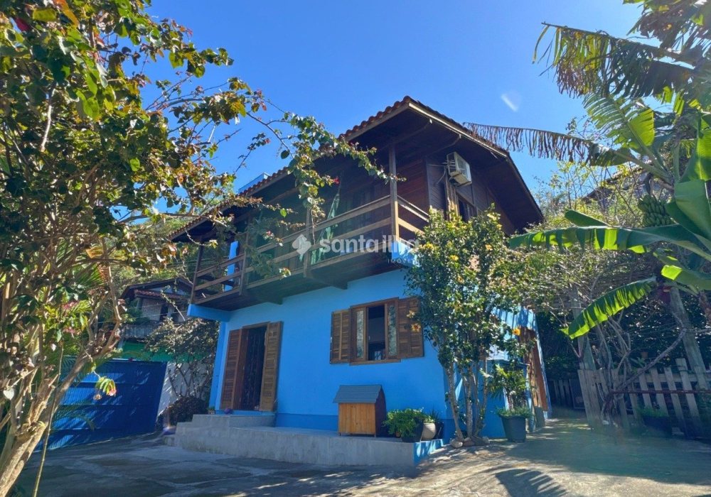 Casa à venda com 122m², 4 quartos no bairro Armação em Florianópolis - Foto 1