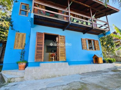 Casa à venda com 122m², 4 quartos no bairro Armação em Florianópolis - Foto 2