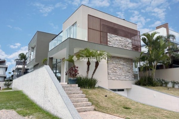 Casa em Condomínio à venda com 342m², 5 quartos, 4 suítes, 2 vagas no bairro Morro das Pedras em Florianópolis