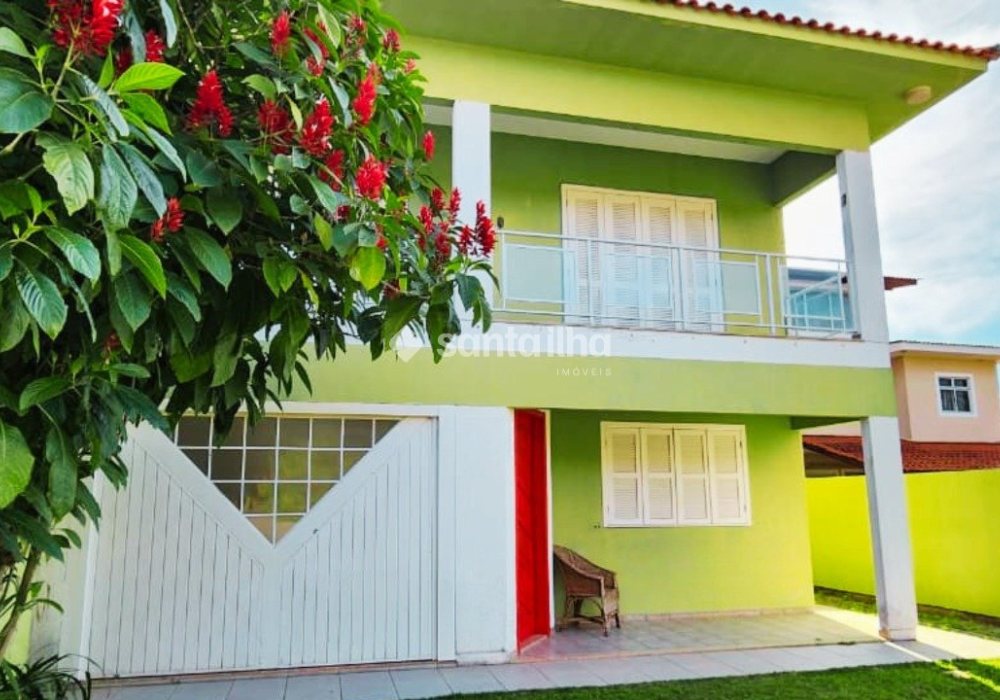 Casa à venda com 160m², 4 quartos, 2 suítes, 3 vagas no bairro Campeche em Florianopolis - Foto 1