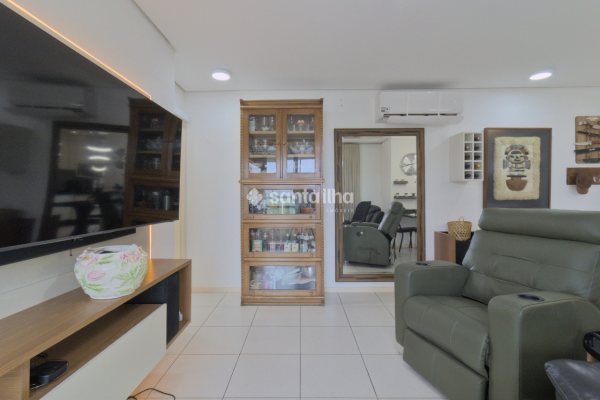 Apartamento à venda com 67m², 2 quartos, 1 suíte, 1 vaga no bairro Agronômica em Florianópolis