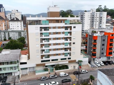 Apartamento à venda com 67m², 2 quartos, 1 suíte, 1 vaga no bairro Agronômica em Florianópolis - Foto 2