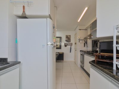 Apartamento à venda com 67m², 2 quartos, 1 suíte, 1 vaga no bairro Agronômica em Florianópolis - Foto 15