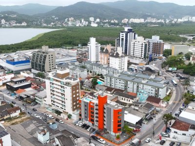 Apartamento à venda com 67m², 2 quartos, 1 suíte, 1 vaga no bairro Agronômica em Florianópolis - Foto 8