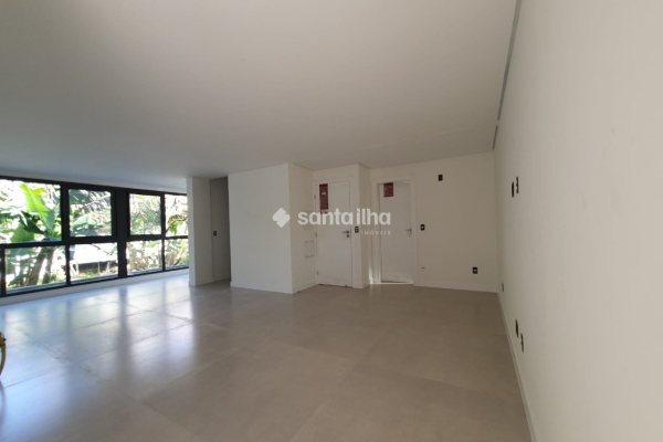 Casa à venda com 199m², 3 quartos, 1 suíte, 2 vagas no bairro Córrego Grande em Florianópolis