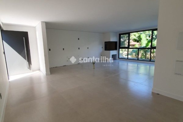 Casa à venda com 199m², 3 quartos, 1 suíte, 2 vagas no bairro Córrego Grande em Florianópolis