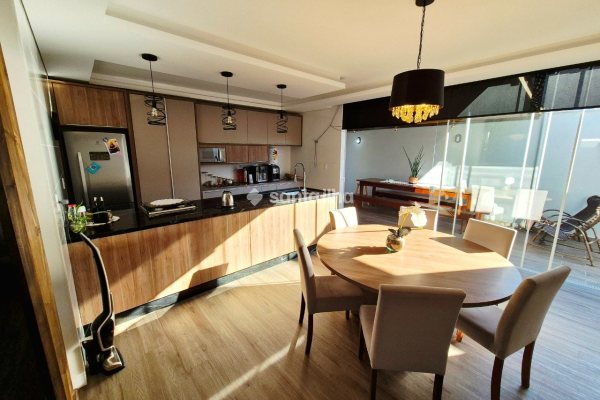 Casa à venda com 128m², 2 quartos, 2 suítes, 2 vagas no bairro Ribeirão da Ilha em Florianópolis