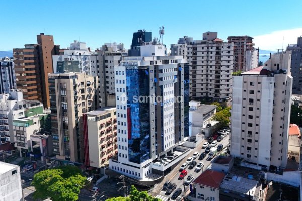 Loja à venda com 138m², 4 vagas no bairro Centro em Florianópolis