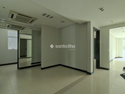 Loja à venda com 138m², 4 vagas no bairro Centro em Florianópolis - Foto 12