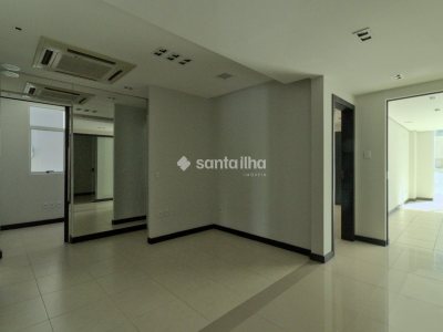 Loja à venda com 138m², 4 vagas no bairro Centro em Florianópolis - Foto 14