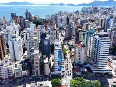 Loja à venda com 138m², 4 vagas no bairro Centro em Florianópolis - Foto 25