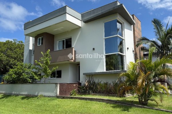 Casa em Condomínio à venda com 230m², 3 quartos, 1 suíte, 2 vagas no bairro Ribeirão da Ilha em Florianópolis
