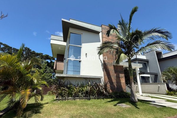 Casa em Condomínio à venda com 230m², 3 quartos, 1 suíte, 2 vagas no bairro Ribeirão da Ilha em Florianópolis