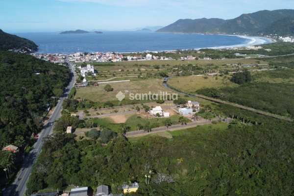 Terreno à venda com 375m² no bairro Pântano do Sul em Florianópolis