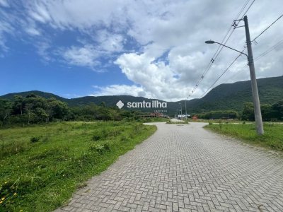 Casa à venda com 117m², 3 quartos, 1 suíte, 2 vagas no bairro Ribeirão da Ilha em Florianópolis - Foto 3