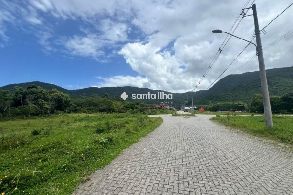 Casa à venda com 117m², 3 quartos, 1 suíte, 2 vagas no bairro Ribeirão da Ilha em Florianópolis
