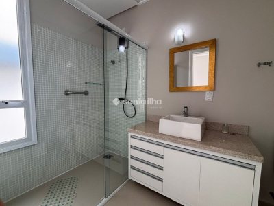Casa em Condomínio para alugar ou comprar com 342m², 5 quartos, 4 suítes, 2 vagas no bairro Morro das Pedras em Florianópolis - Foto 12