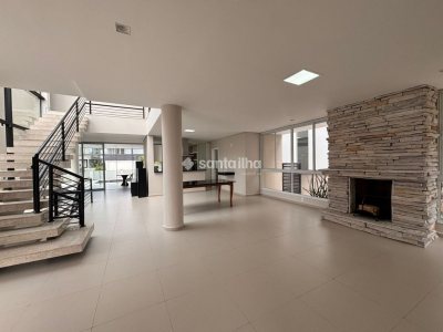 Casa em Condomínio para alugar ou comprar com 342m², 5 quartos, 4 suítes, 2 vagas no bairro Morro das Pedras em Florianópolis - Foto 9