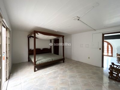Casa para alugar com 350m², 6 quartos, 5 suítes no bairro Pântano do Sul em Florianópolis - Foto 9