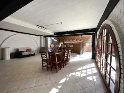 Casa para alugar com 350m², 6 quartos, 5 suítes no bairro Pântano do Sul em Florianópolis - Foto 47