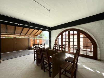 Casa para alugar com 350m², 6 quartos, 5 suítes no bairro Pântano do Sul em Florianópolis - Foto 48