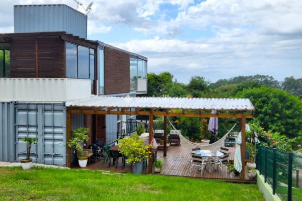 Casa em Condomínio à venda com 166m², 3 quartos, 2 suítes, 4 vagas no bairro Campeche em Florianópolis