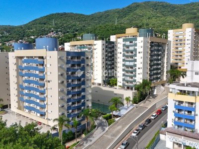 Apartamento à venda com 74m², 3 quartos, 1 suíte, 2 vagas no bairro Itacorubi em Florianópolis - Foto 4