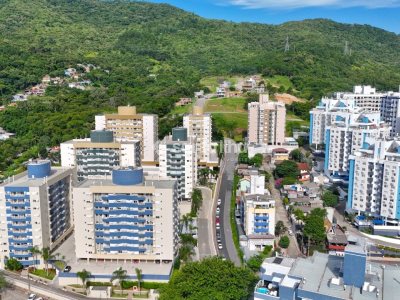 Apartamento à venda com 74m², 3 quartos, 1 suíte, 2 vagas no bairro Itacorubi em Florianópolis - Foto 6