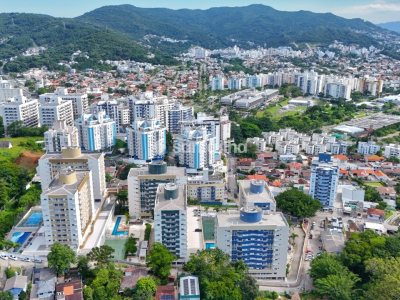 Apartamento à venda com 74m², 3 quartos, 1 suíte, 2 vagas no bairro Itacorubi em Florianópolis - Foto 7