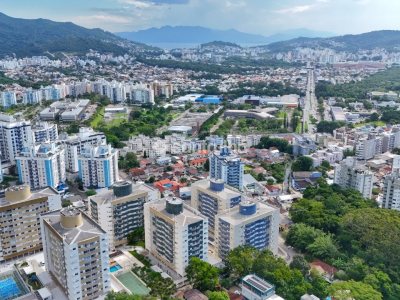Apartamento à venda com 74m², 3 quartos, 1 suíte, 2 vagas no bairro Itacorubi em Florianópolis - Foto 8