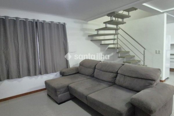 Casa à venda com 118m², 3 quartos, 1 suíte, 1 vaga no bairro Campeche em Florianópolis