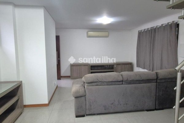 Casa à venda com 118m², 3 quartos, 1 suíte, 1 vaga no bairro Campeche em Florianópolis