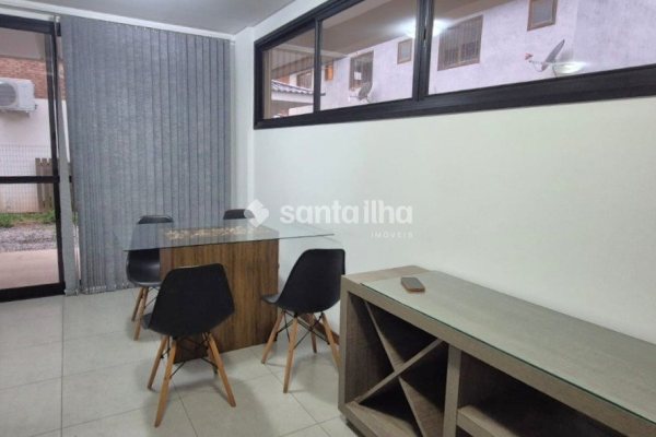Casa à venda com 118m², 3 quartos, 1 suíte, 1 vaga no bairro Campeche em Florianópolis