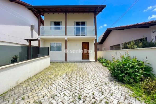 Casa para alugar com 90m², 2 quartos, 1 vaga no bairro Rio Tavares em Florianopolis
