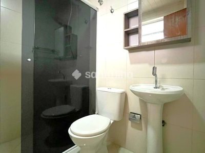 Casa para alugar com 90m², 2 quartos, 1 vaga no bairro Rio Tavares em Florianopolis - Foto 13