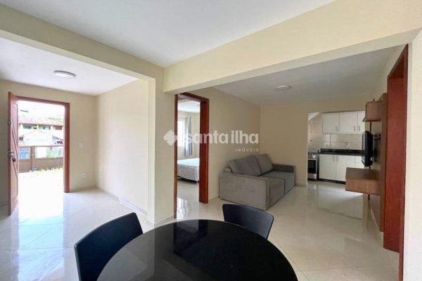 Casa para alugar com 90m², 2 quartos, 1 vaga no bairro Rio Tavares em Florianopolis