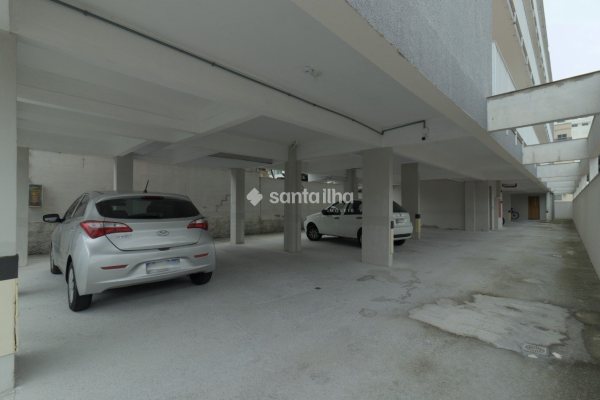 Apartamento à venda com 1m², 25 quartos, 14 vagas no bairro Barreiros em São José