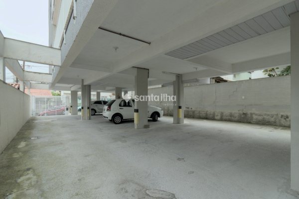 Apartamento à venda com 1m², 25 quartos, 14 vagas no bairro Barreiros em São José